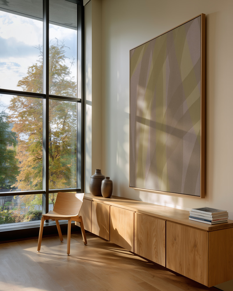Neutral abstrakte aquarelllandschaft in nude und pastell in interieur